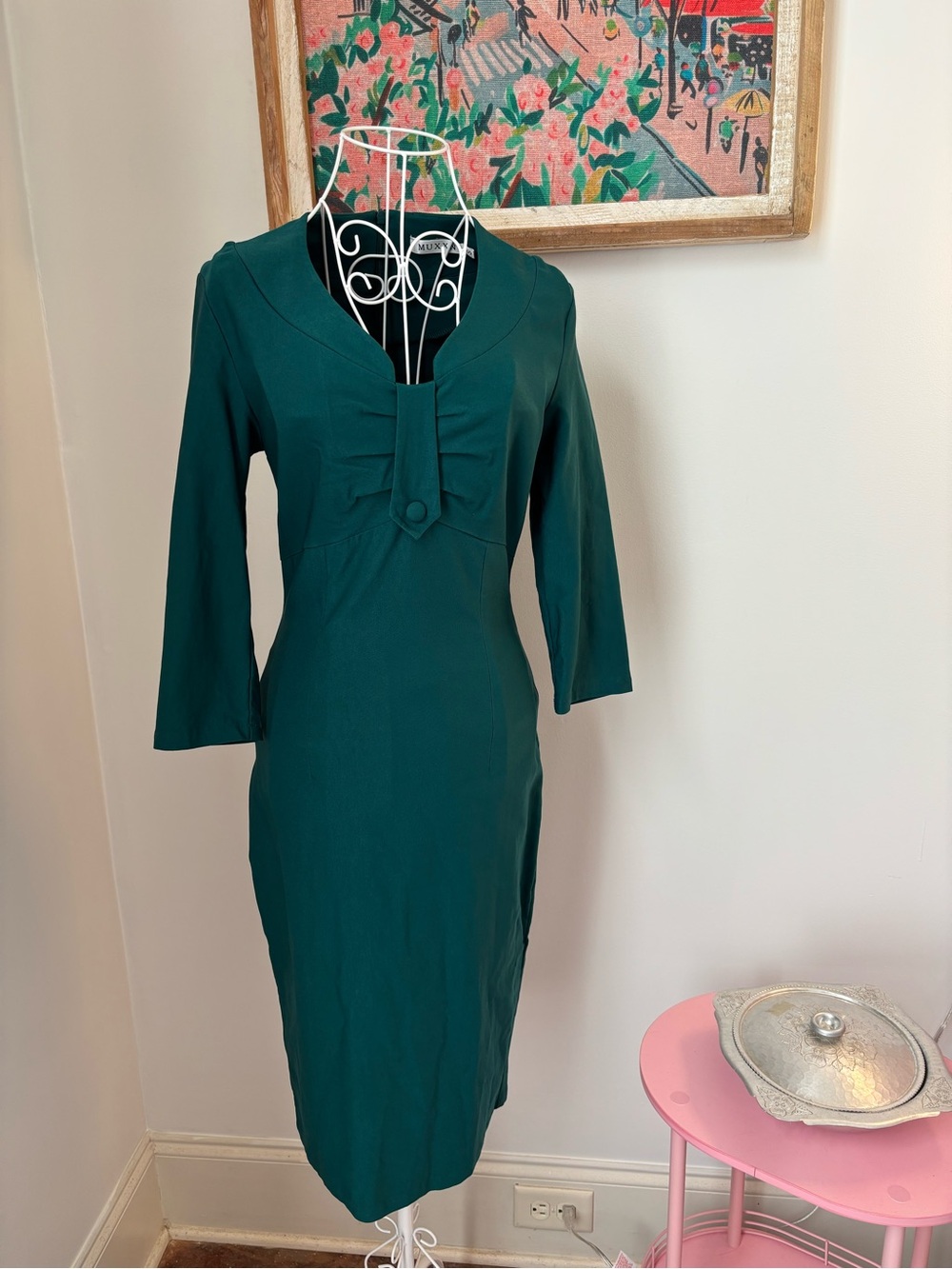 Tailored Emerald Green Midi Dress with V-Neck Trim